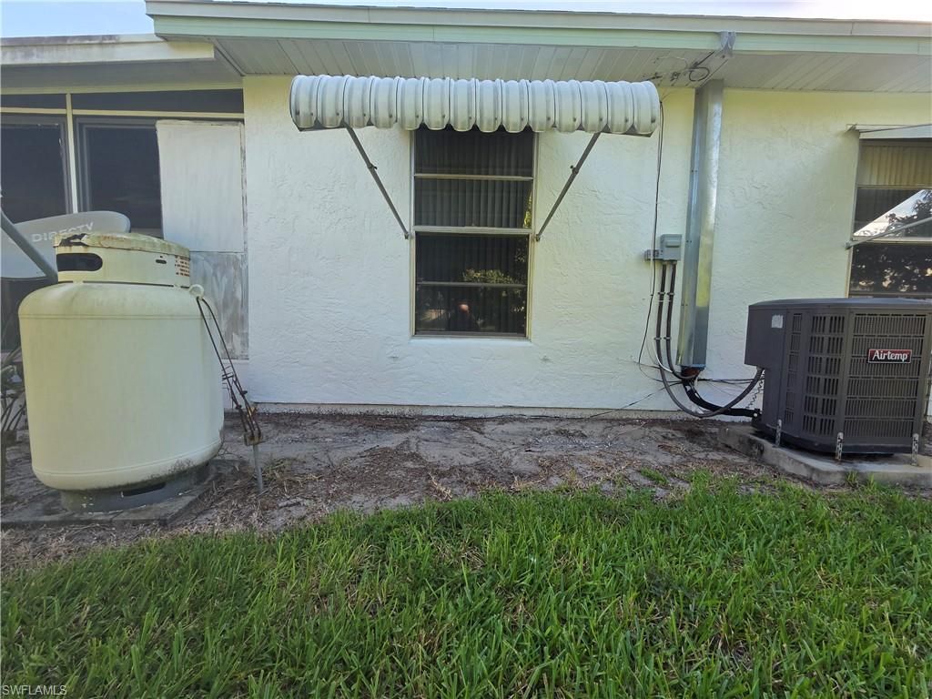 52 Heath Aster Ln, Lehigh Acres, FL 33936 Photo
