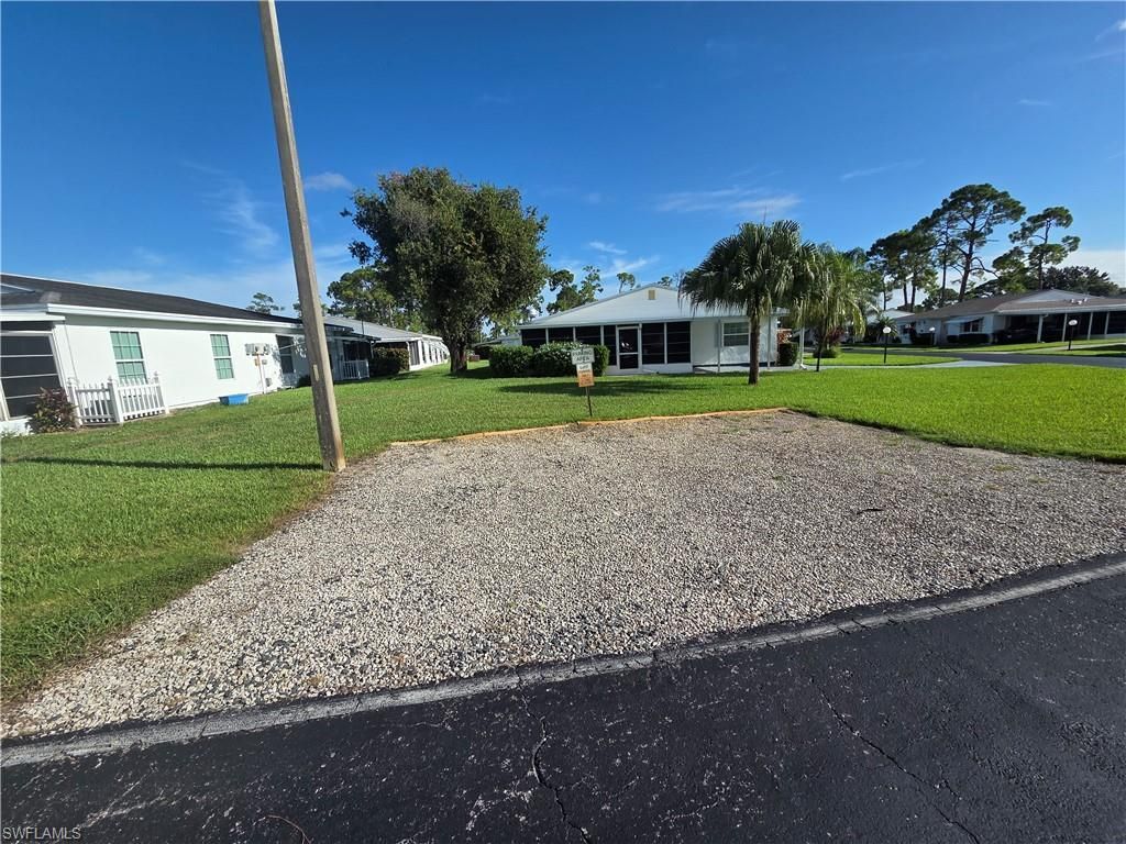 52 Heath Aster Ln, Lehigh Acres, FL 33936 Photo