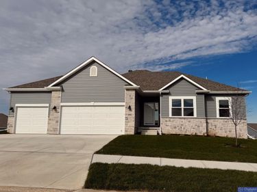 20522 Riviera Drive, Gretna, NE 68028
