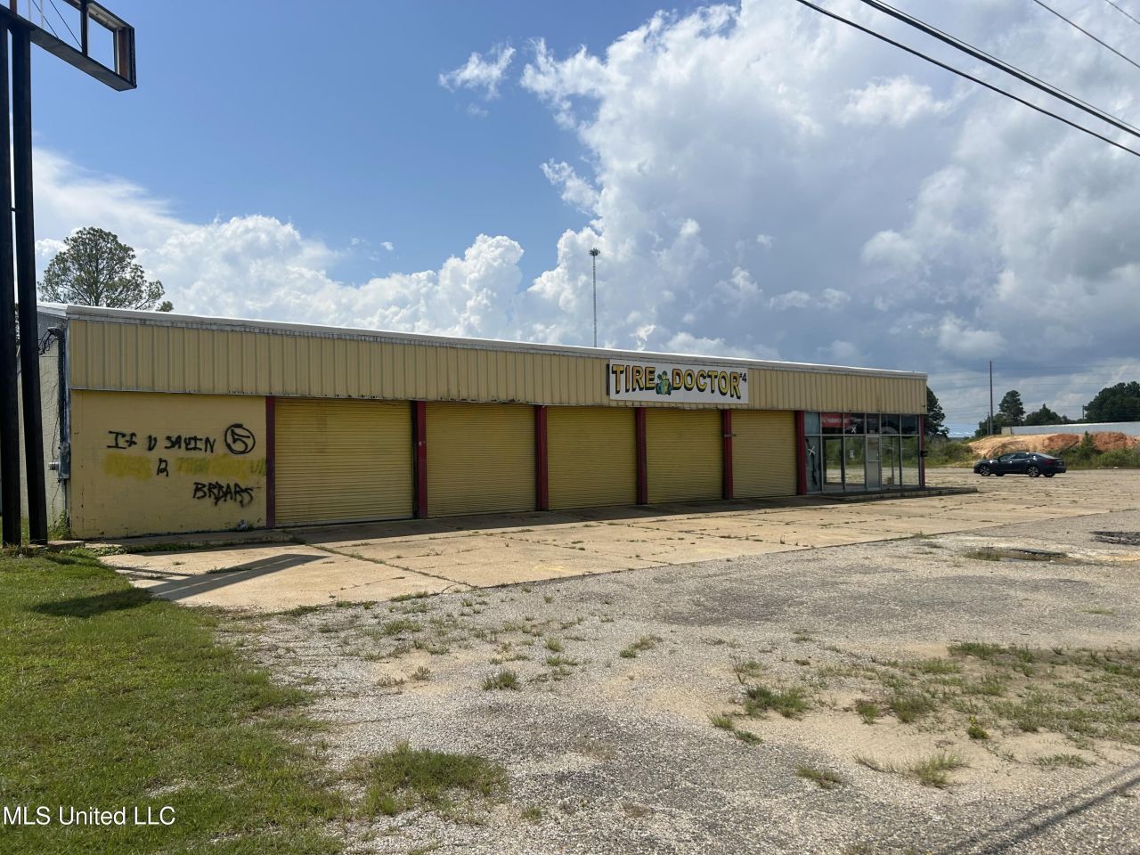 5301 Veterans Boulevard, Pascagoula, MS 39581 Main Photo