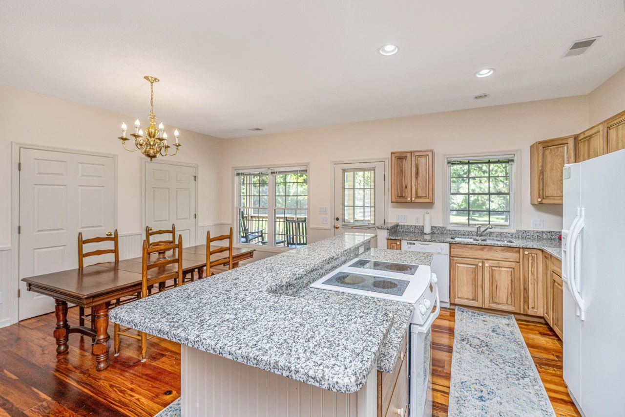 676 Public Lndg Lane Photo 104