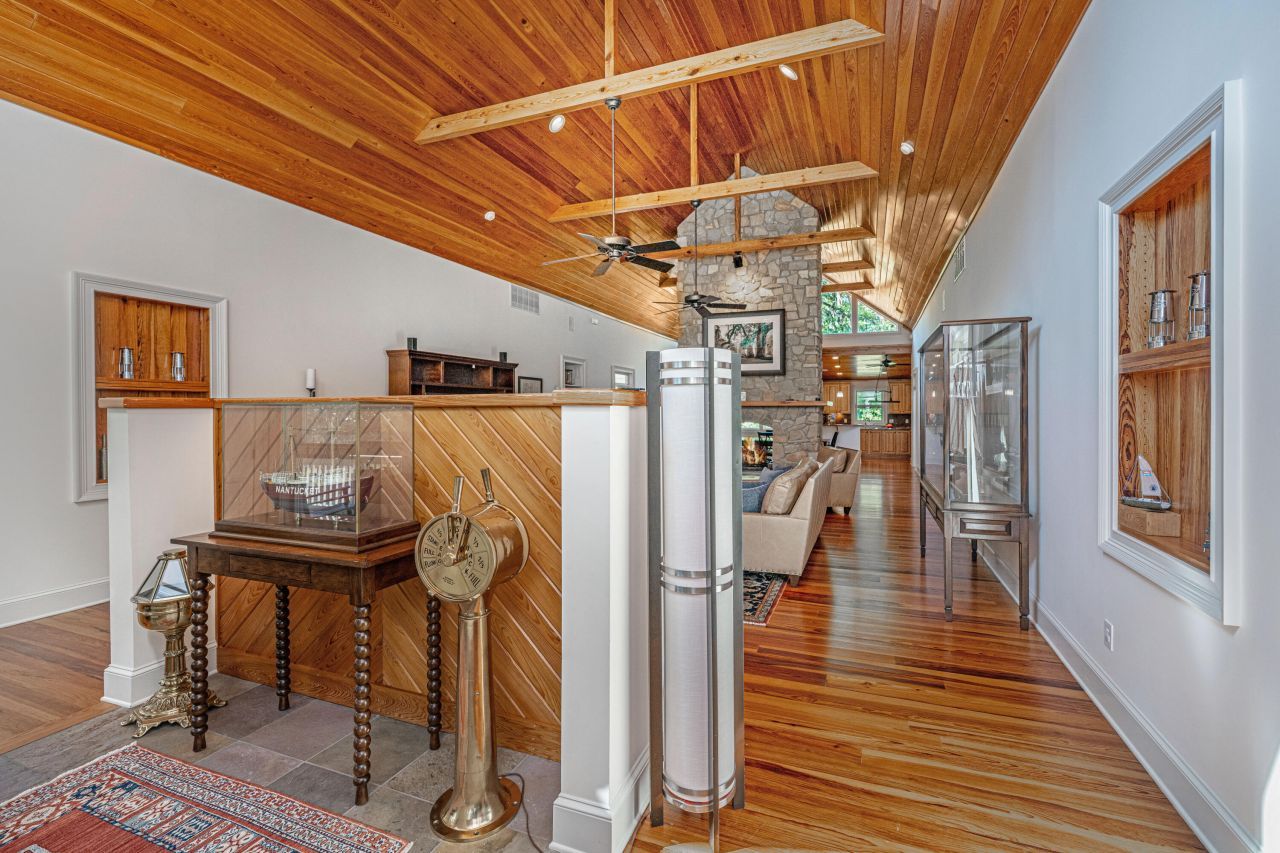 676 Public Lndg Lane Photo 11