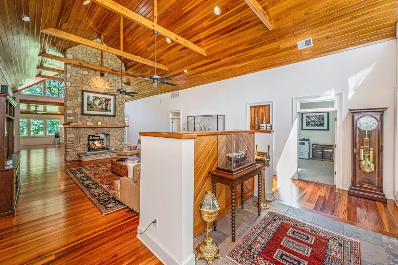 676 Public Lndg Lane Photo 12