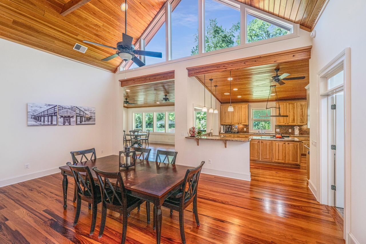 676 Public Lndg Lane Photo 16