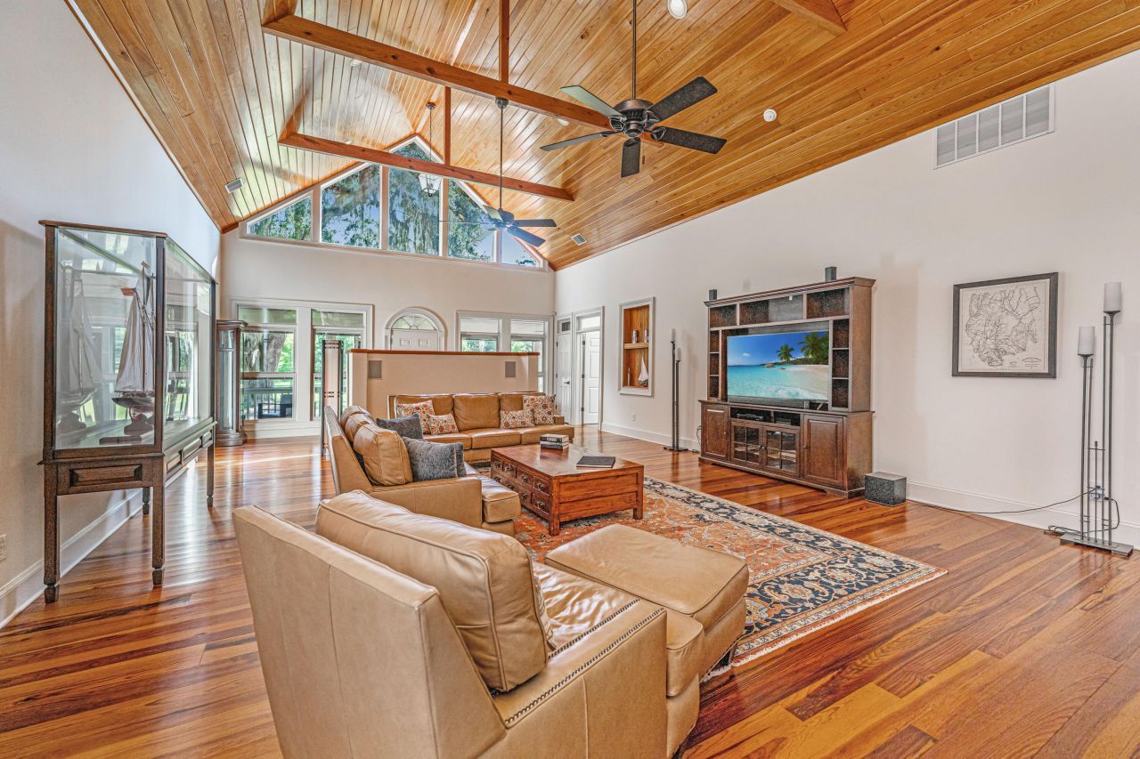 676 Public Lndg Lane Photo 17