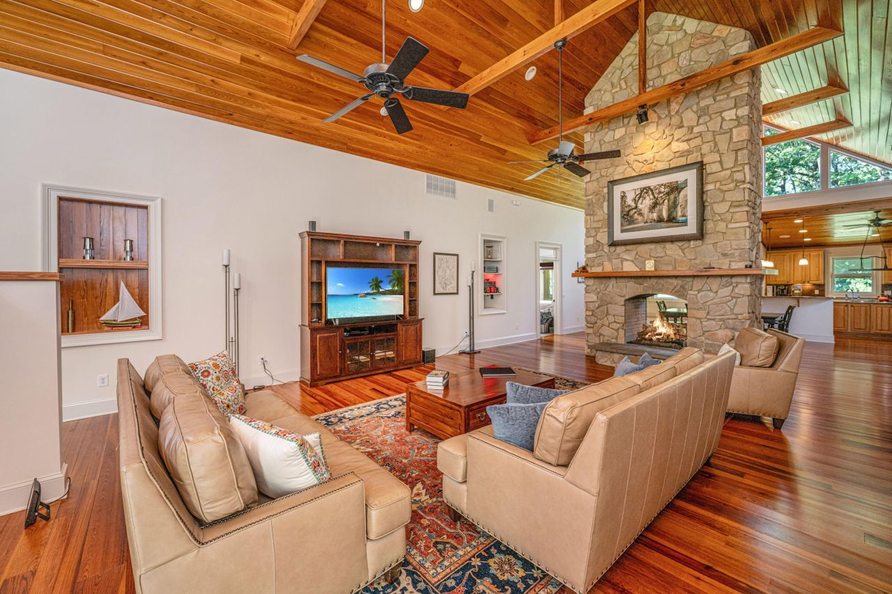 676 Public Lndg Lane Photo 20