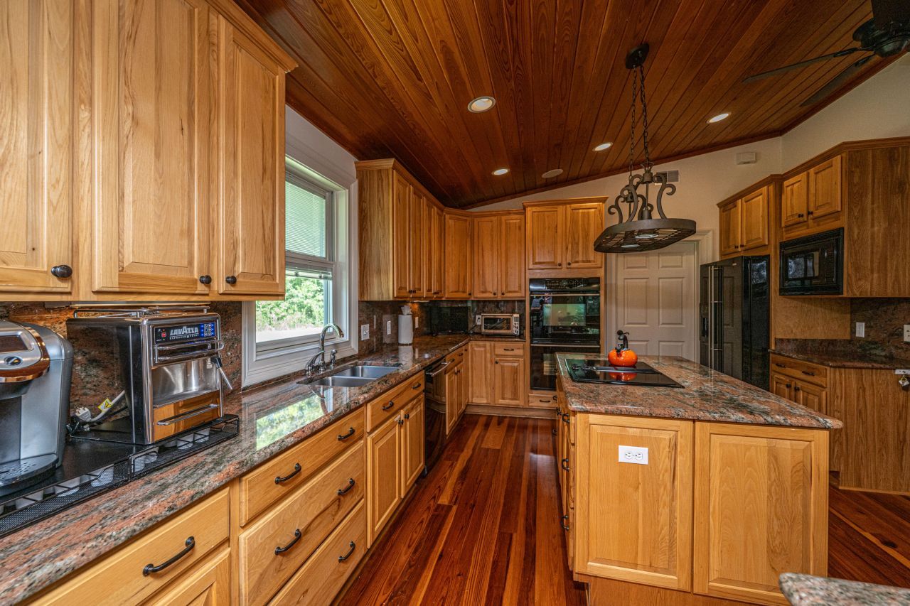 676 Public Lndg Lane Photo 25