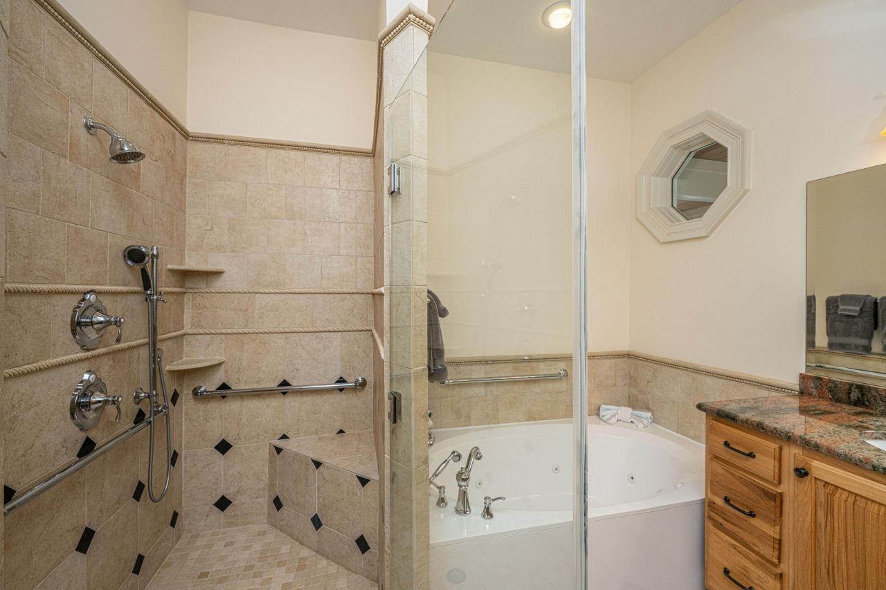 676 Public Lndg Lane Photo 32