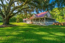 676 Public Lndg Lane photo 4