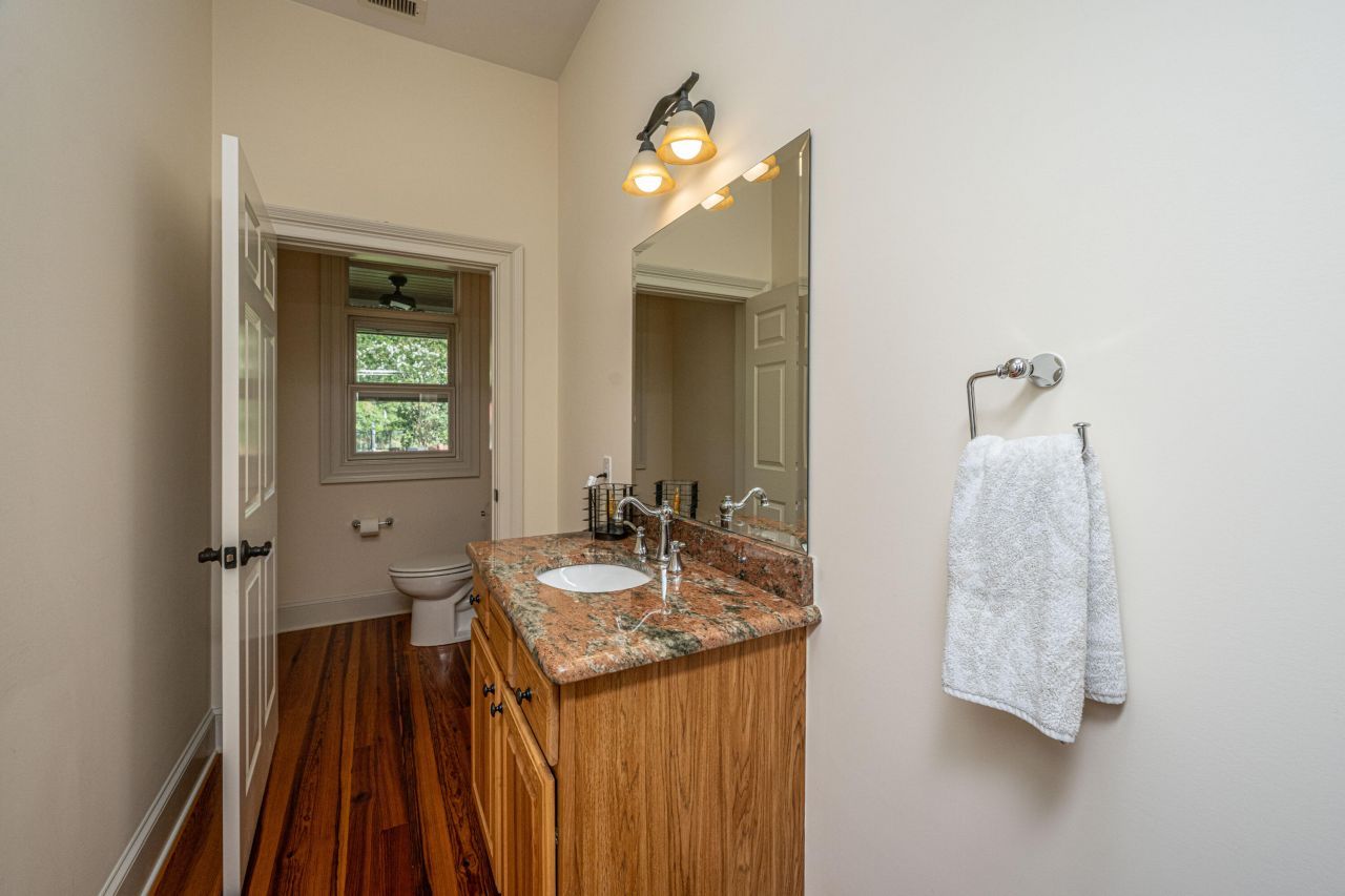 676 Public Lndg Lane Photo 44