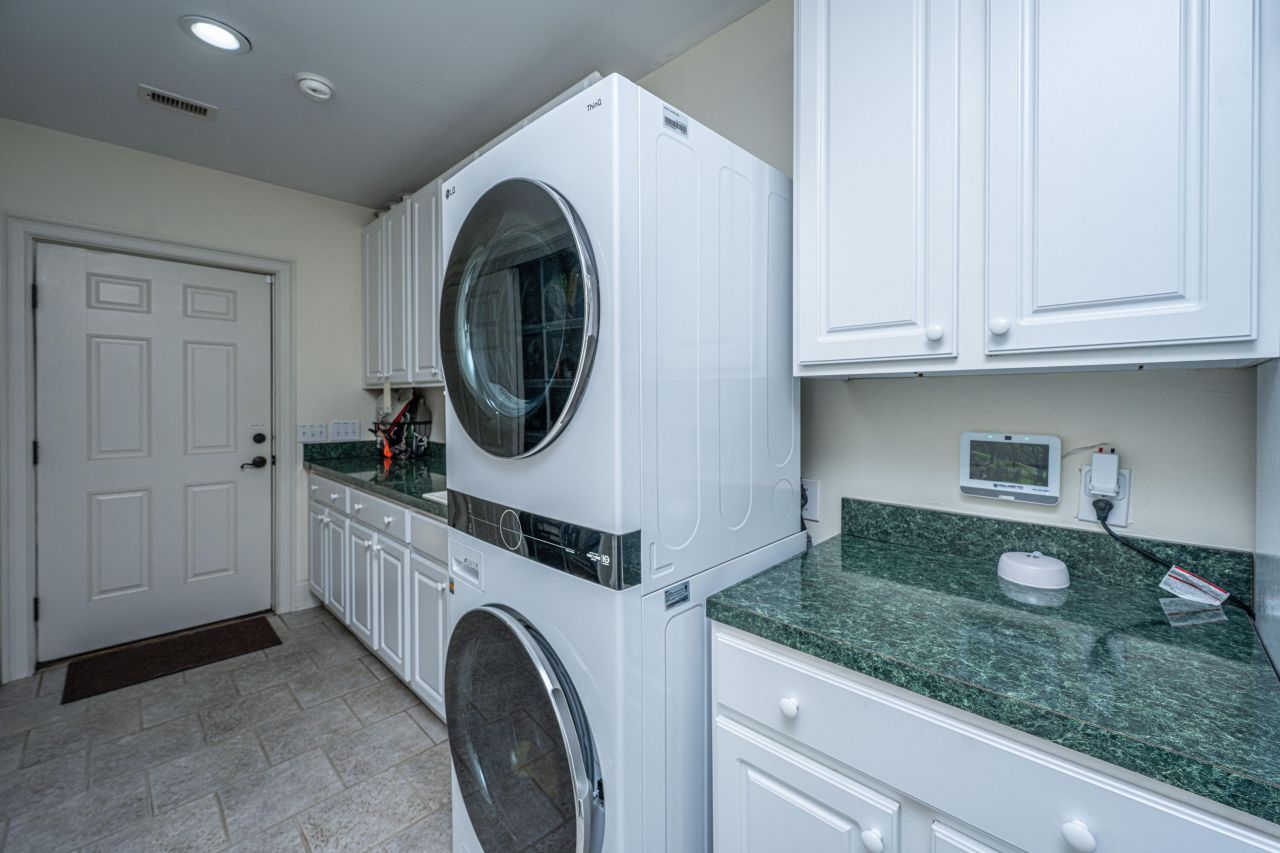 676 Public Lndg Lane Photo 47