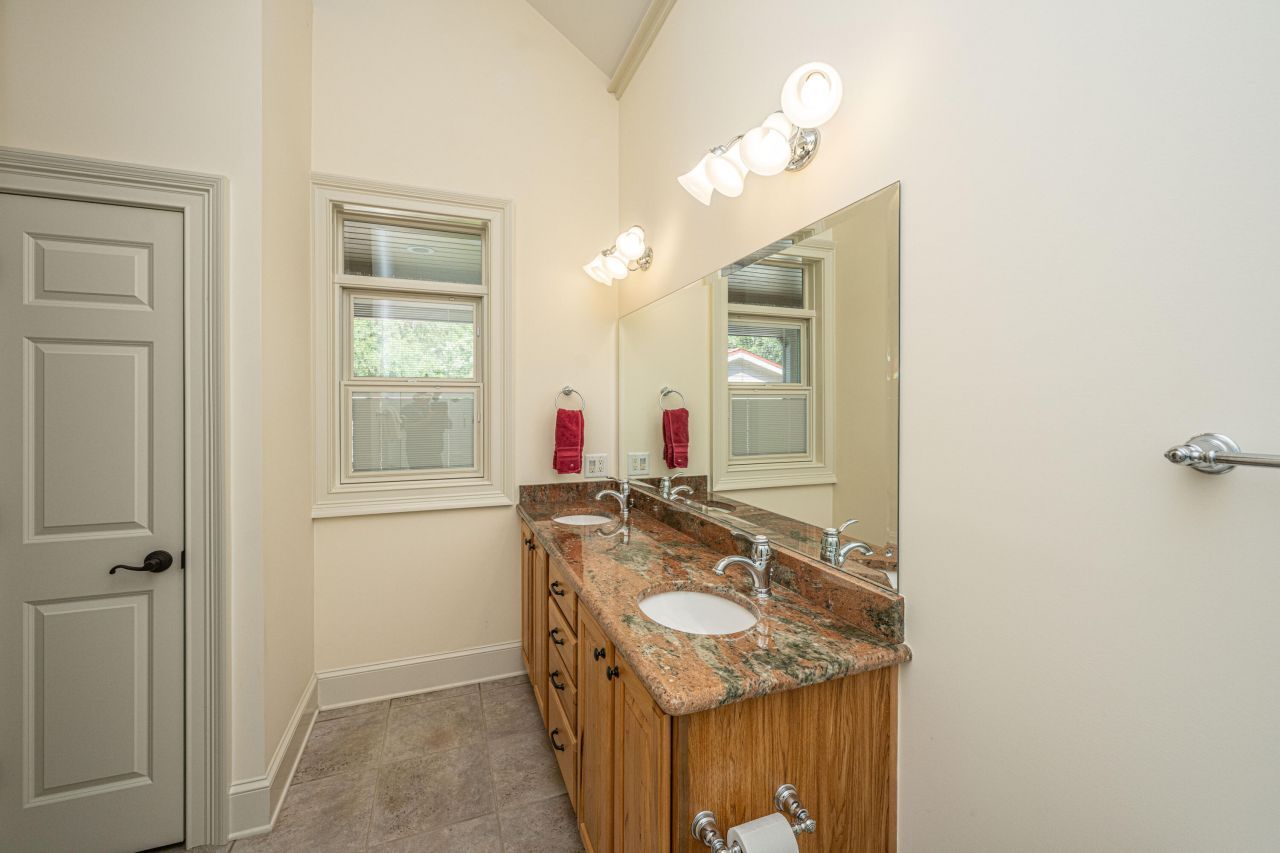 676 Public Lndg Lane Photo 49