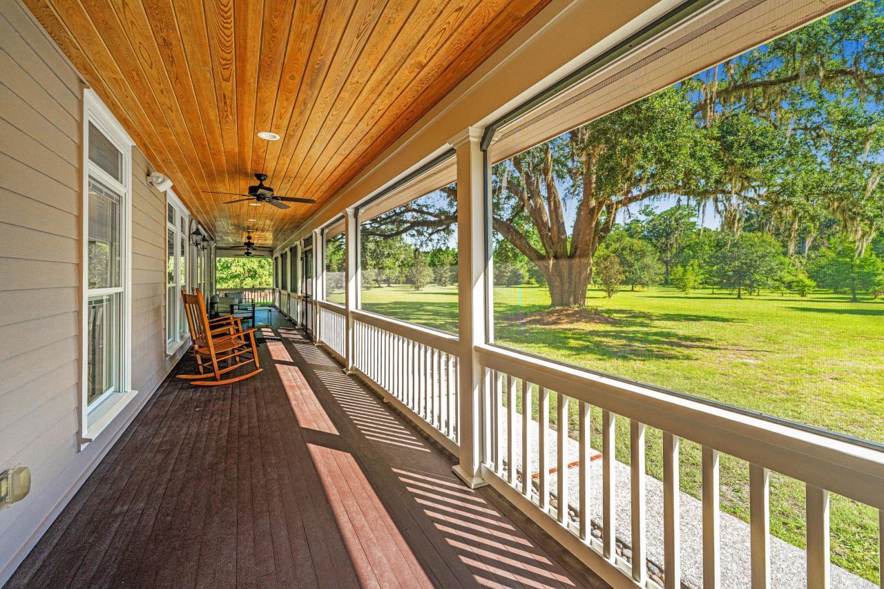 676 Public Lndg Lane Photo 9