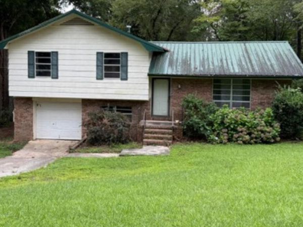 1018 Hillcrest Drive, Weaver, AL 36277