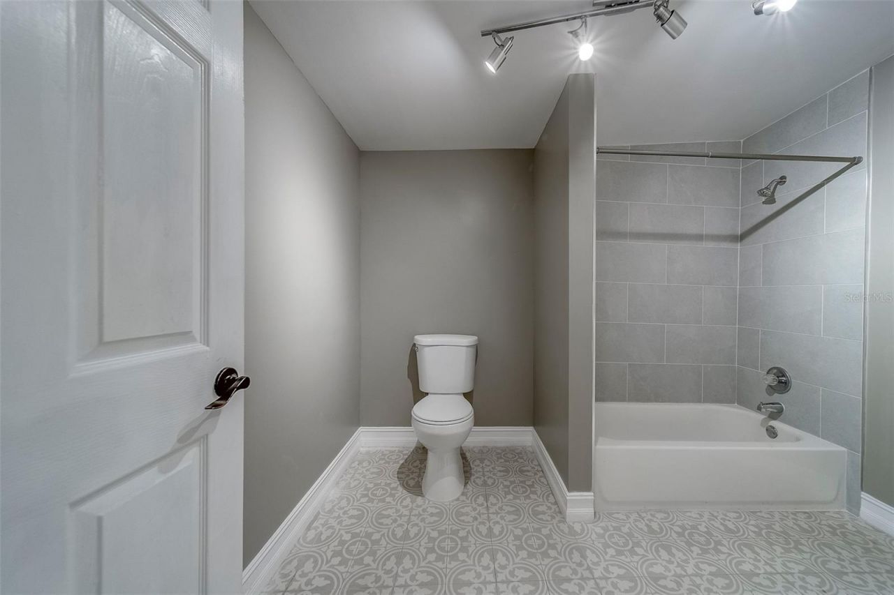 2044 21st Street S, Saint Petersburg, FL 33712 Photo