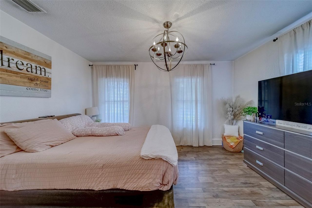 2044 21st Street S, Saint Petersburg, FL 33712 Photo