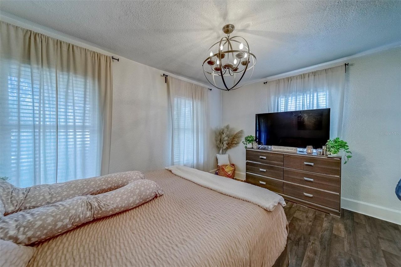 2044 21st Street S, Saint Petersburg, FL 33712 Photo