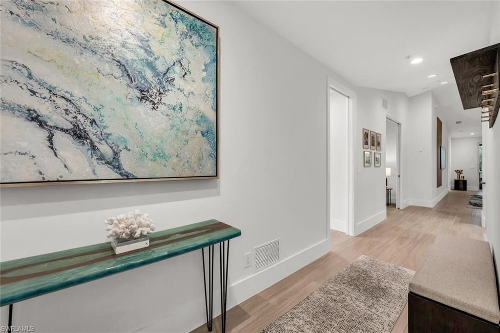 1540 Blue Point Ave, Unit 201, Naples, FL 34102 Photo