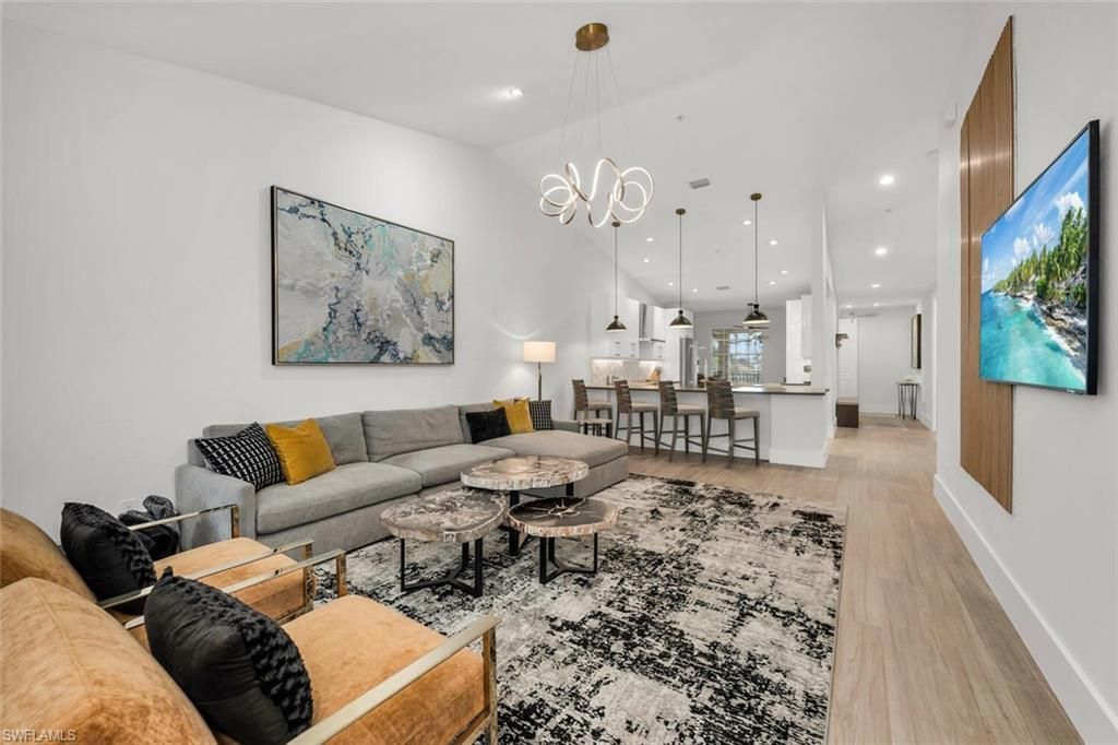 1540 Blue Point Ave, Unit 201, Naples, FL 34102 Photo