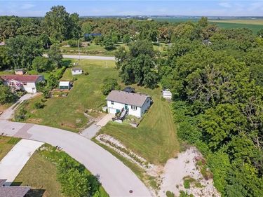 77 Stevens Road, Eudora, KS 66025