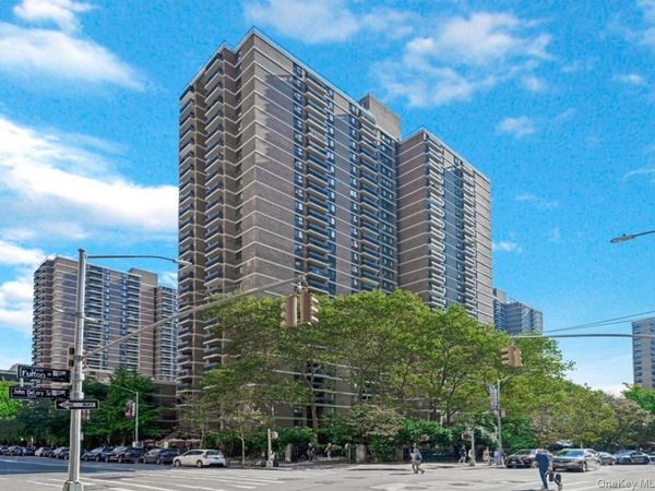77 Fulton Street, Unit 19C, New York (Manhattan), NY 10038