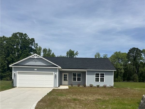 27 Chariot Circle, Lumber Bridge, NC 28357