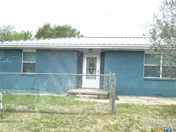 502 S 5th Street, Gatesville, TX 76528
