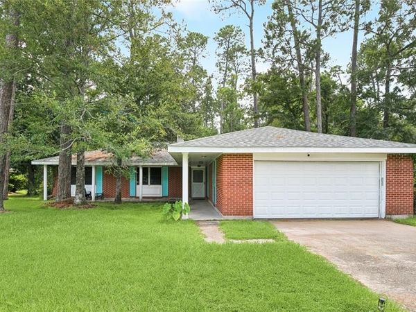 113 W PINEWOOD Drive, Slidell, LA 70458