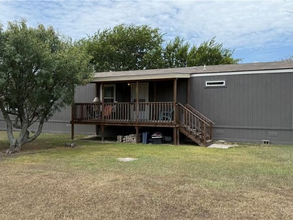 112 E Toledo Street, Seadrift, TX 77983