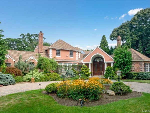 1331 Harbor Road, Hewlett Harbor, NY 11557