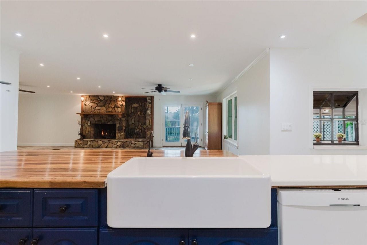 5455 Lake Le Clare Road, Lutz, FL 33558 Photo