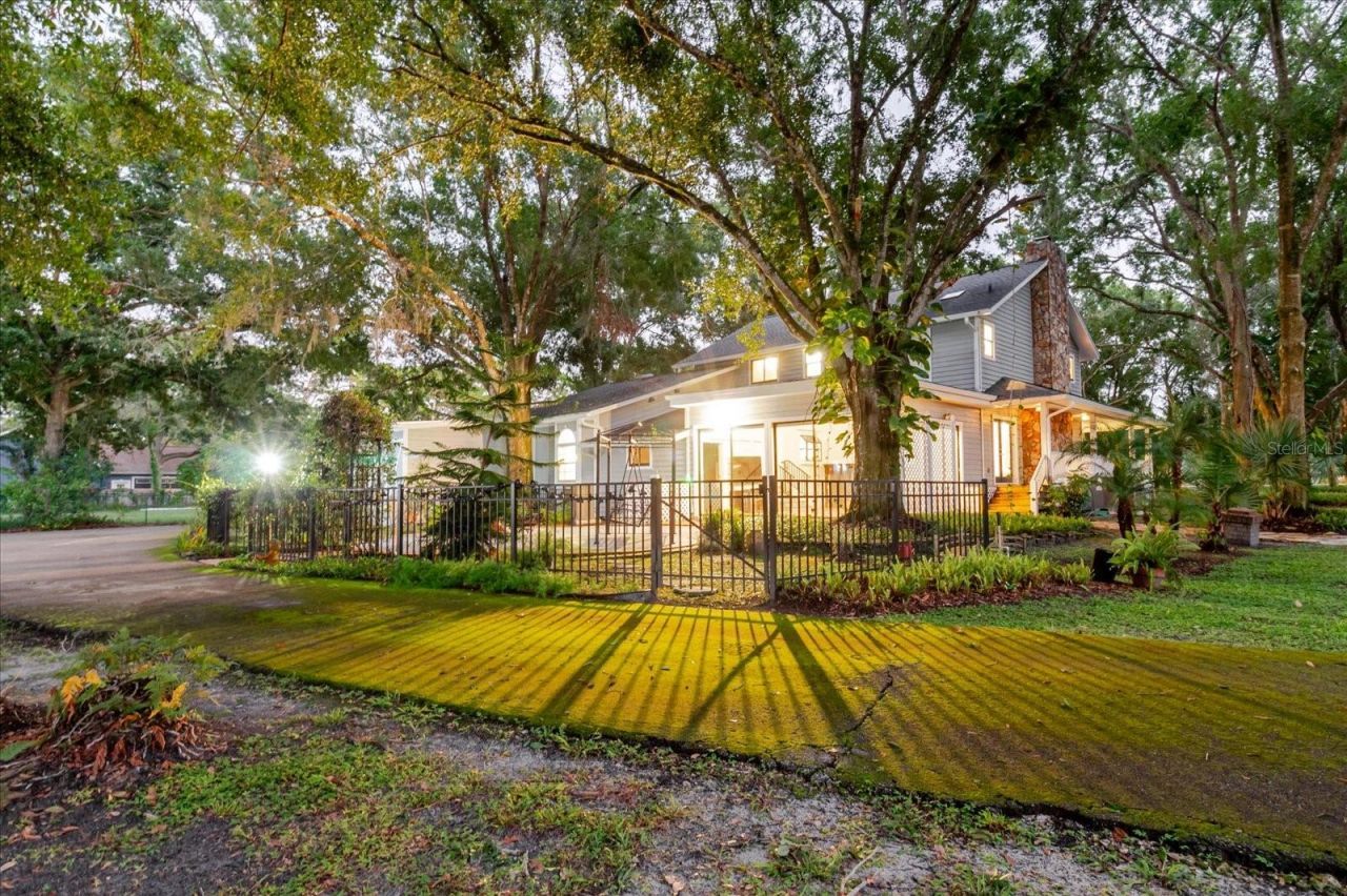 5455 Lake Le Clare Road, Lutz, FL 33558 Photo