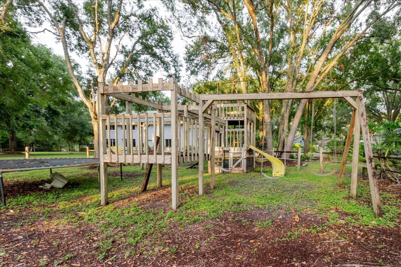 5455 Lake Le Clare Road, Lutz, FL 33558 Photo