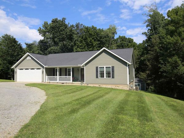 561 Glenmonte Drive, Howard, OH 43028