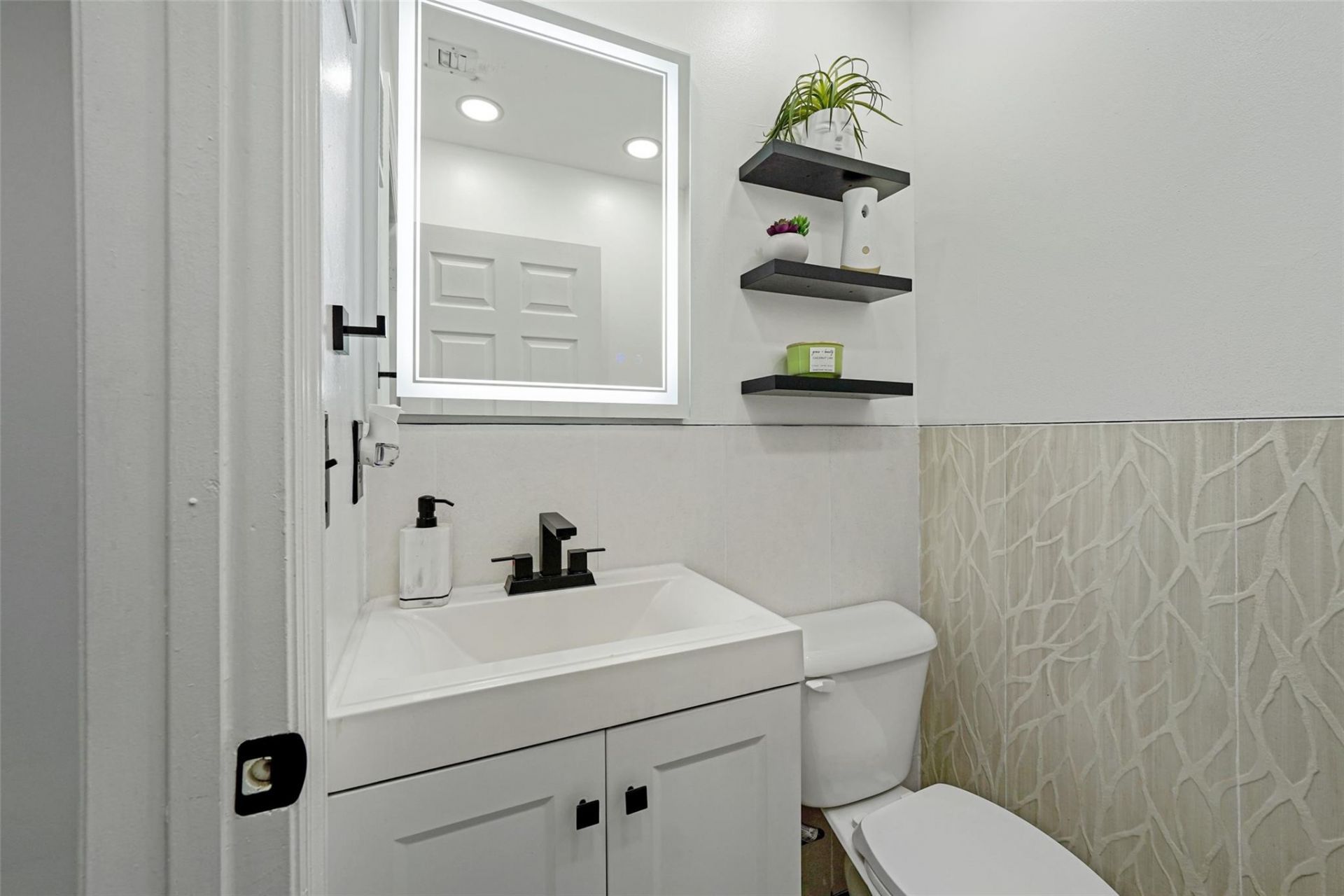 757 NW 208th Drive, Pembroke Pines, FL 33029 Photo