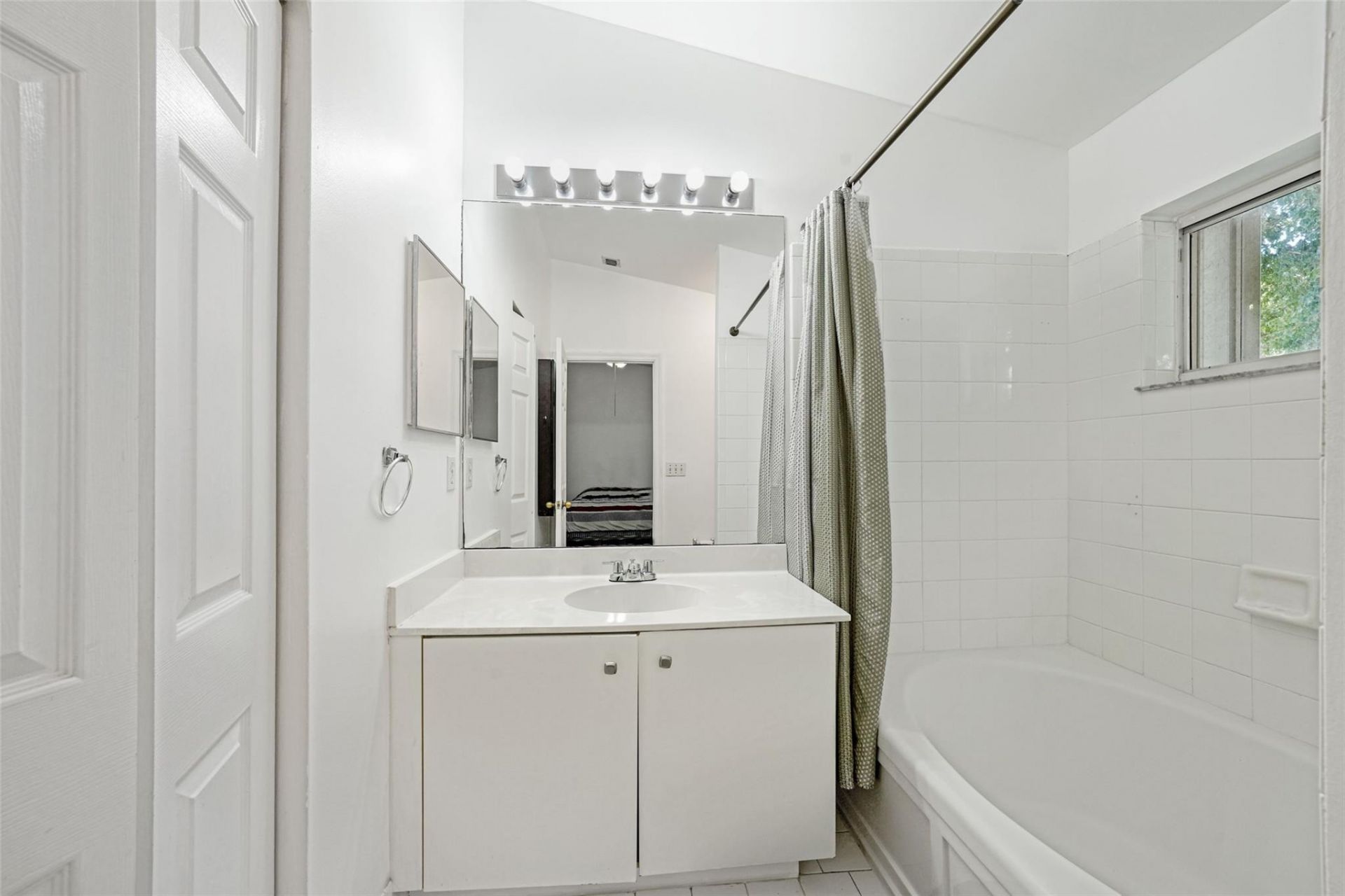 757 NW 208th Drive, Pembroke Pines, FL 33029 Photo