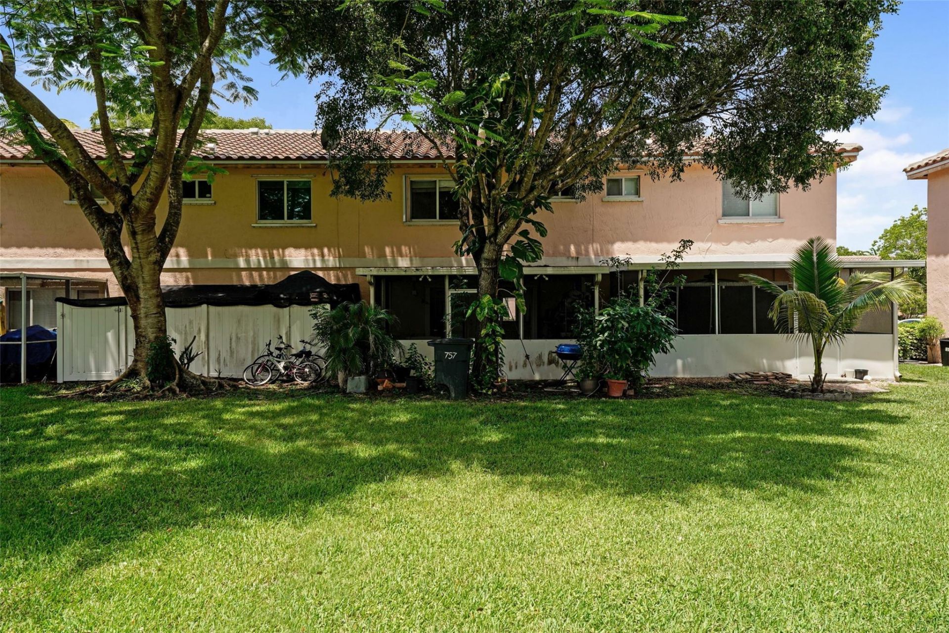 757 NW 208th Drive, Pembroke Pines, FL 33029 Photo