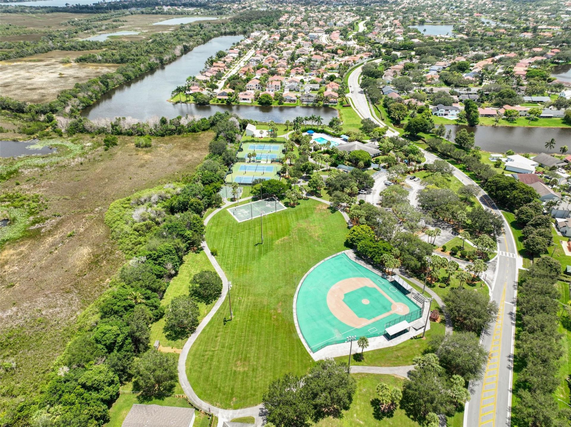 757 NW 208th Drive, Pembroke Pines, FL 33029 Photo