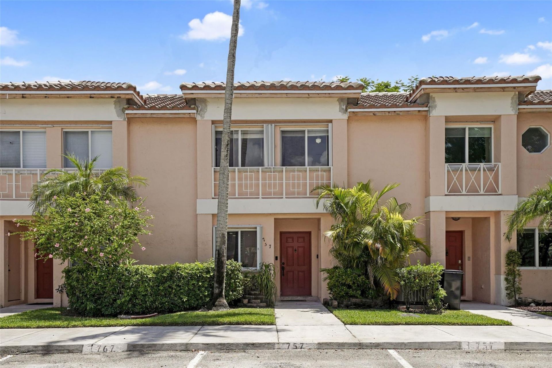 757 NW 208th Drive, Pembroke Pines, FL 33029 Photo