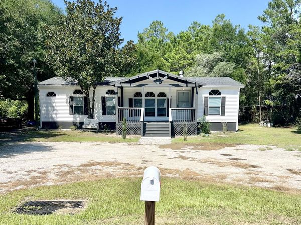 42 Cypress Lane, Freeport, FL 32439