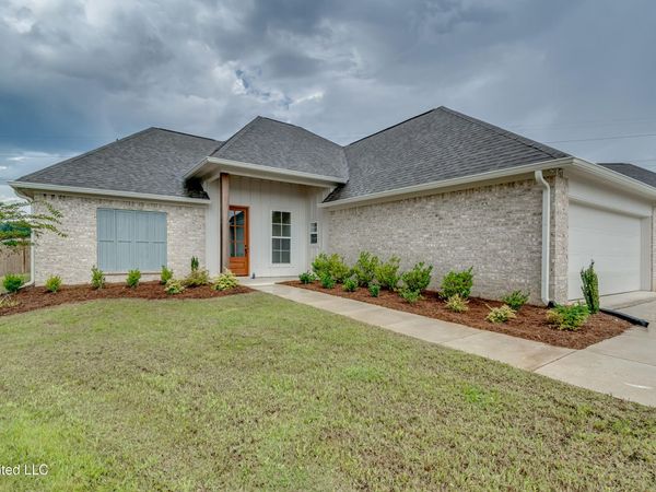 502 Black Cherry Cove, Canton, MS 39046