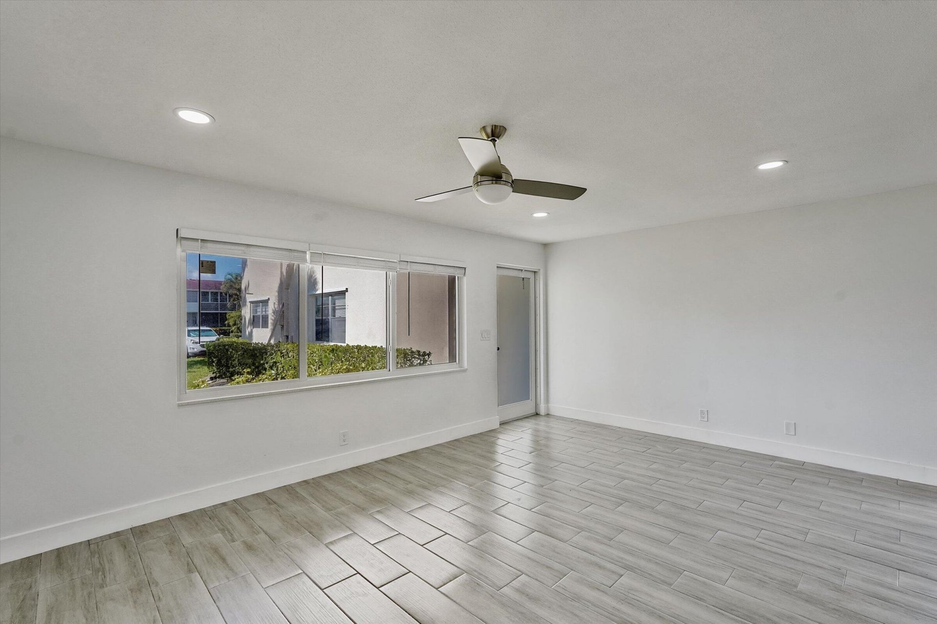 105 Coventry E, Unit 105, West Palm Beach, FL 33417 Photo