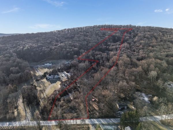 408 Mountain Lake Rd, Liberty, NJ 07838