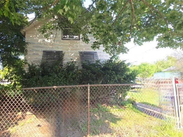 3221 W 56th Street, Cleveland, OH 44102