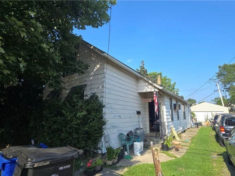 3221 W 56th Street, Cleveland, OH 44102 Photo 2