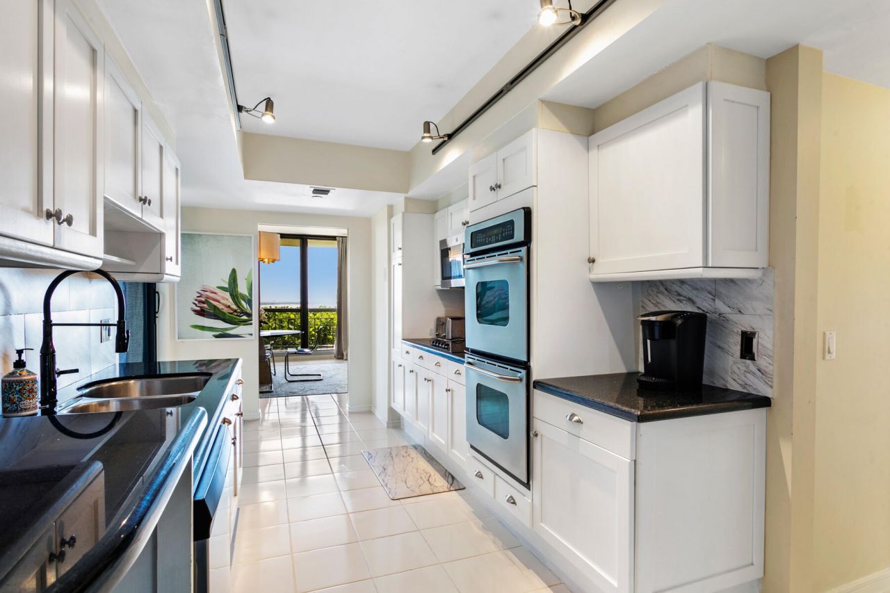 4050 N Ocean Drive, Unit 1-101, Singer Island, FL 33404 Photo