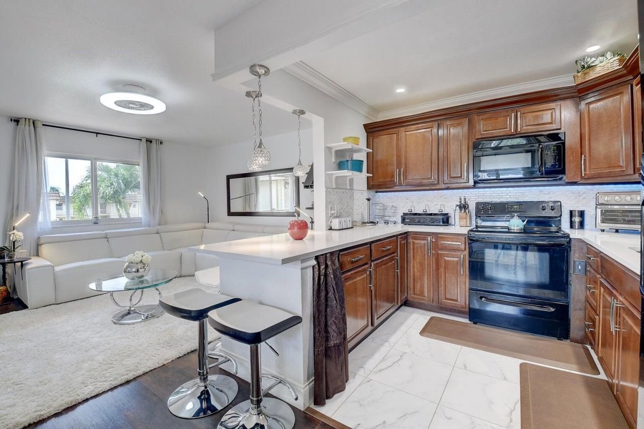 123 Saxony C, Delray Beach, FL 33446 Photo