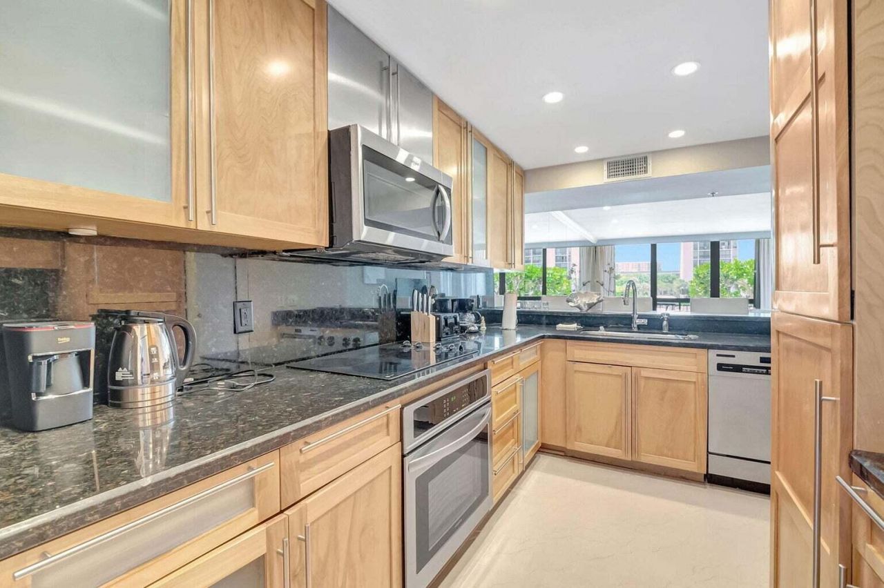 2707 N Ocean Boulevard, Unit D205, Boca Raton, FL 33431 Photo