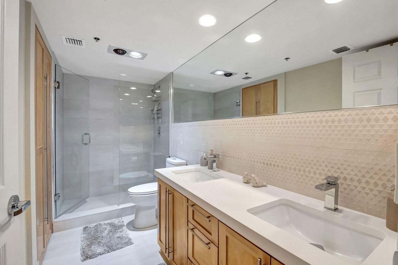 2707 N Ocean Boulevard, Unit D205, Boca Raton, FL 33431 Photo