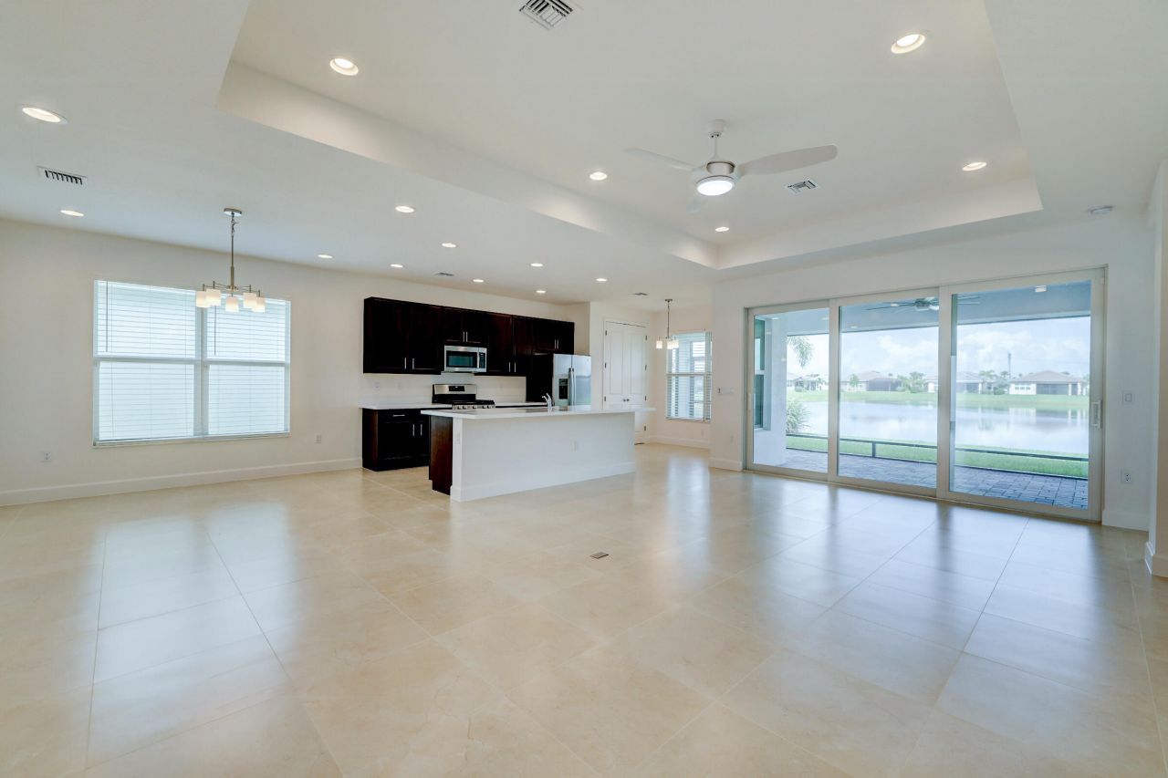 11886 SW Poseidon Way, Port Saint Lucie, FL 34987 Photo